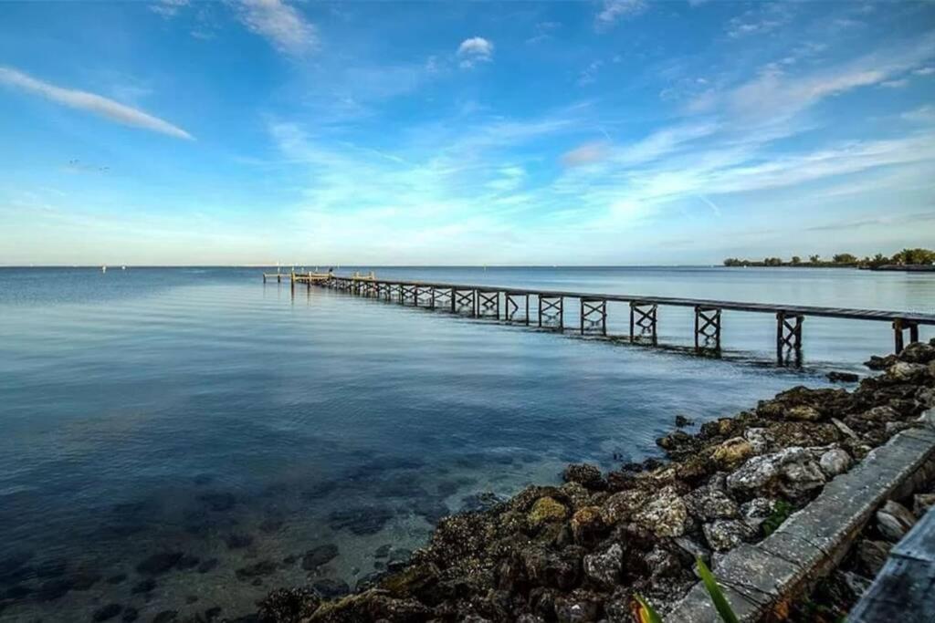 Bay View, Studio206, Beach Steps Away! Pool+Wifi Ruskin Extérieur photo