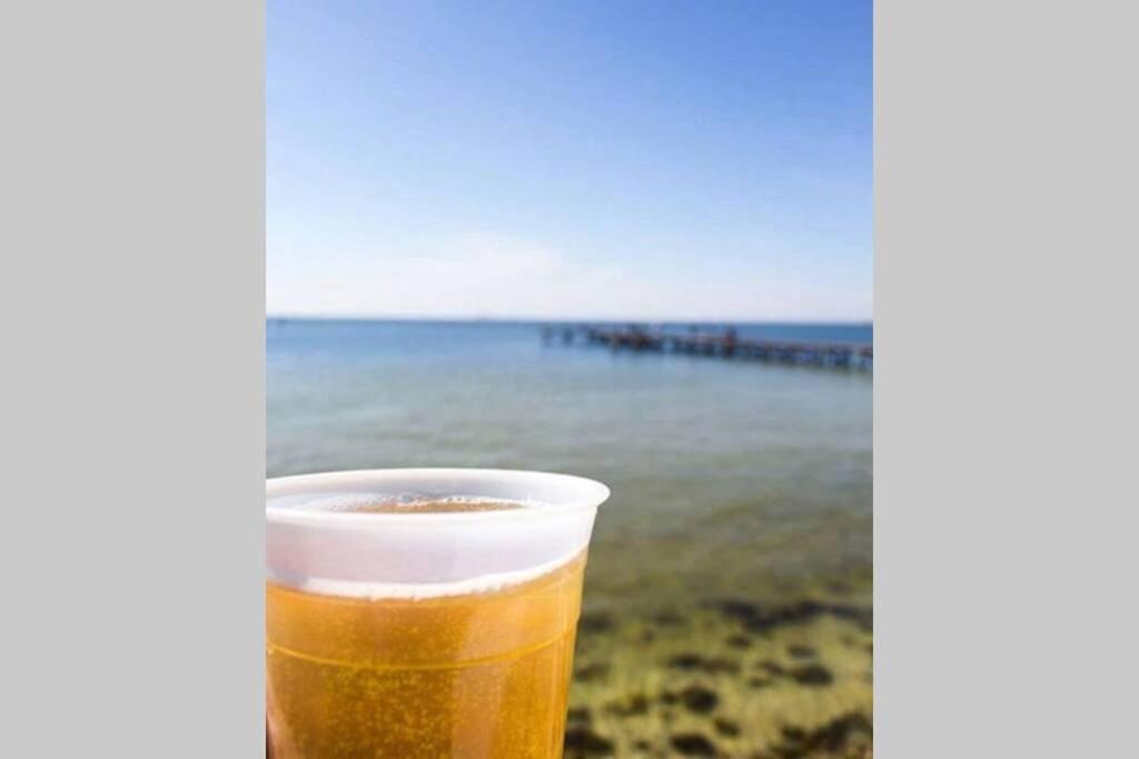 Bay View, Studio206, Beach Steps Away! Pool+Wifi Ruskin Extérieur photo