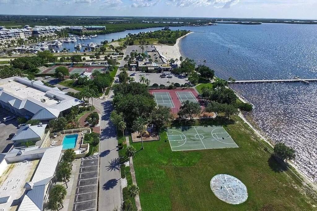 Bay View, Studio206, Beach Steps Away! Pool+Wifi Ruskin Extérieur photo