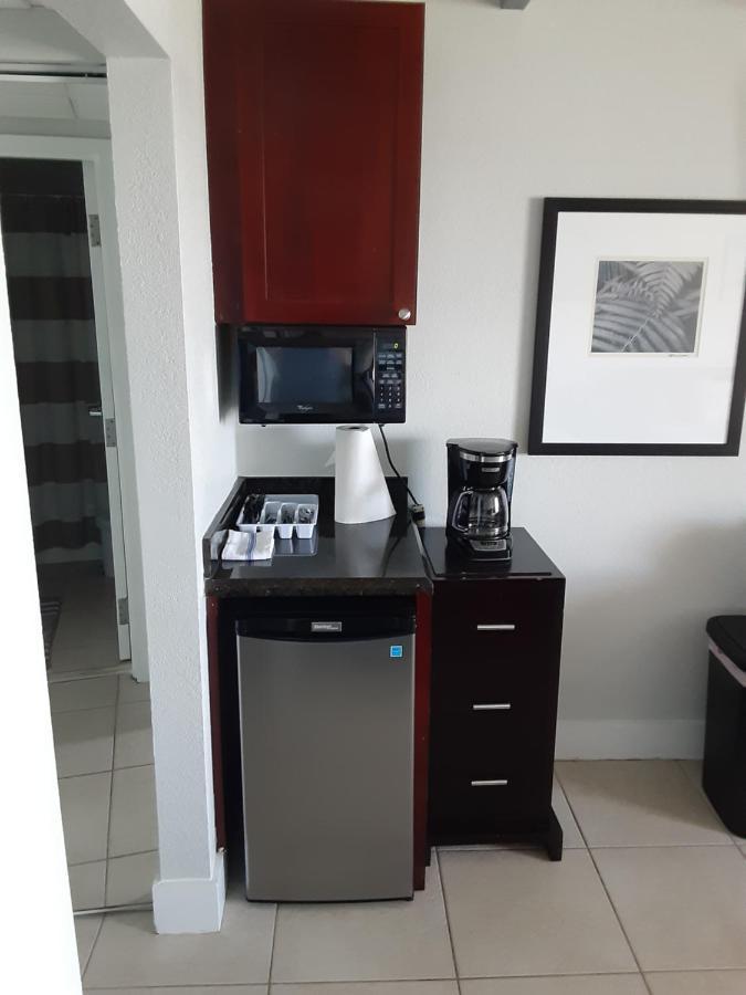 Bay View, Studio206, Beach Steps Away! Pool+Wifi Ruskin Extérieur photo