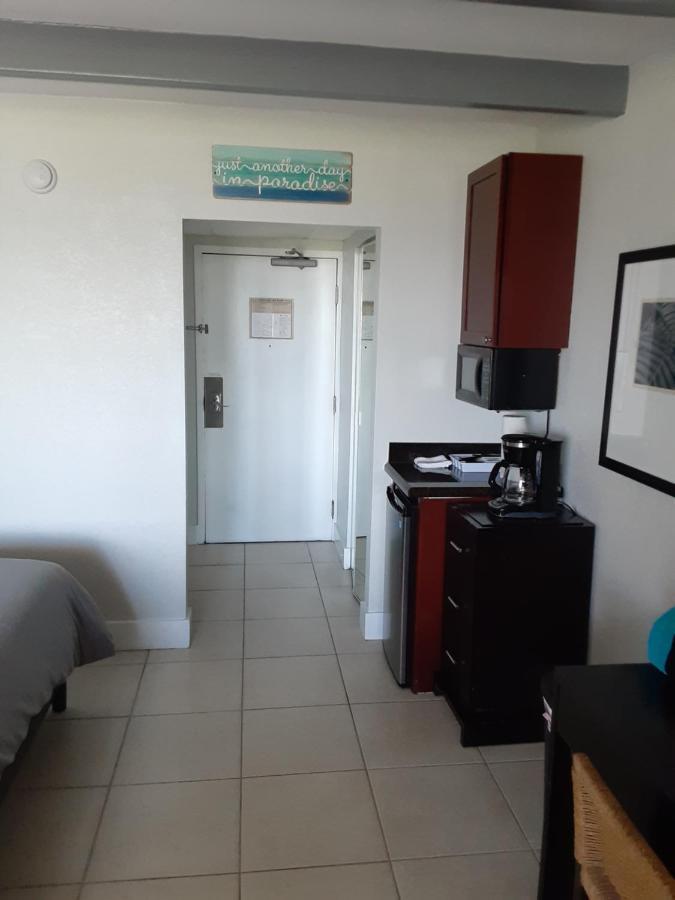 Bay View, Studio206, Beach Steps Away! Pool+Wifi Ruskin Extérieur photo